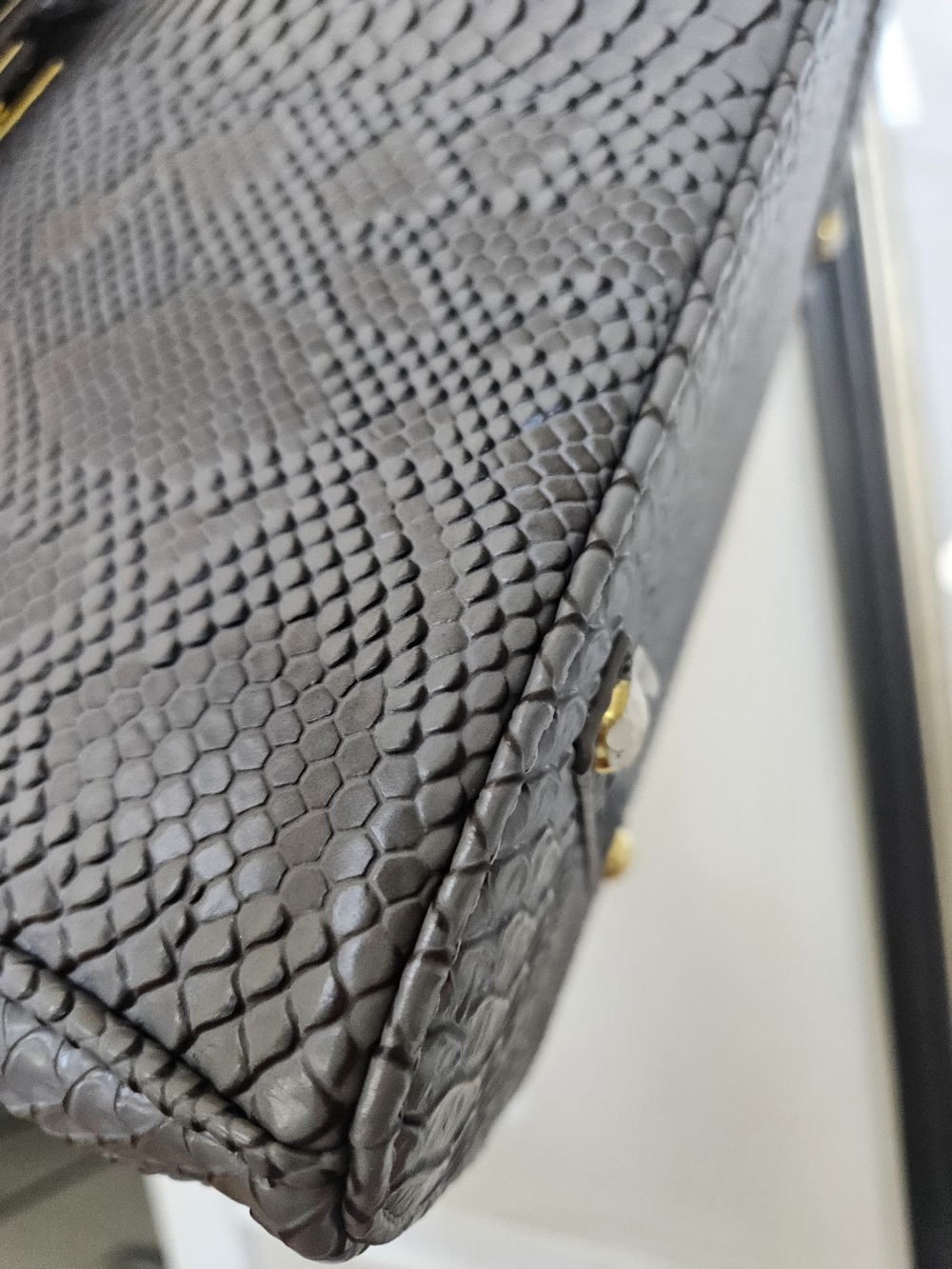 BRAND NEW & NEVER WORN Gray Python-Embossed Top-Handle Satchel + Extra Strap Inc - Picture 3 of 10